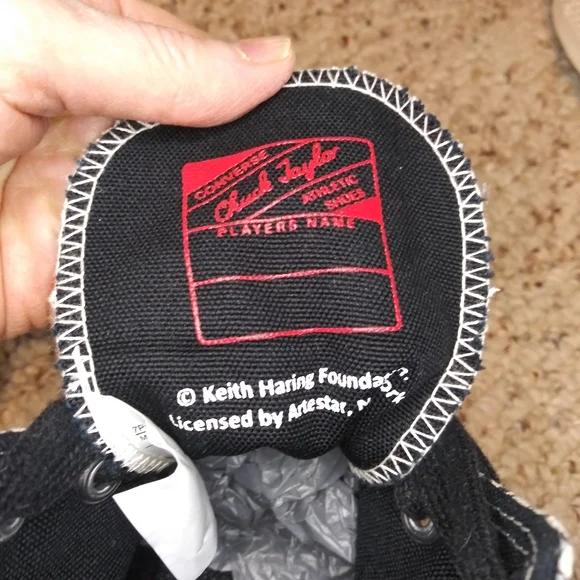 Converse Keith Haring 2021 Unisex Dancing Figures Black, Red/White Chuck Taylors - Picture 4 of 11